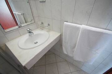 Фото номера Двухместный номер с 1 кроватью Отель Hotel Aros г. Тыхы 8