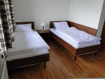Фото номера Двухместный номер с 2 отдельными кроватями Мини-отель Weranda Restaurant &amp; Rooms г. Тыхы 4